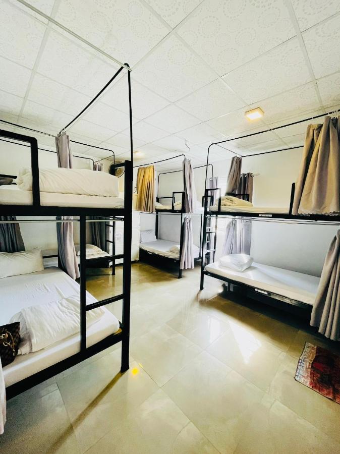 Shark Hostel Хюе Екстер'єр фото