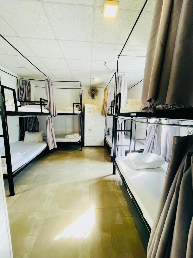 Shark Hostel Хюе Екстер'єр фото